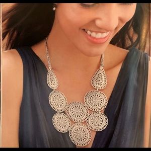 Stella and Dot bib necklace